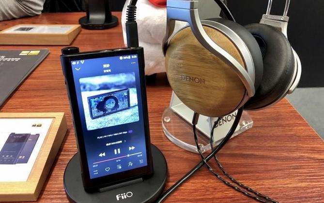 FiiO M15 